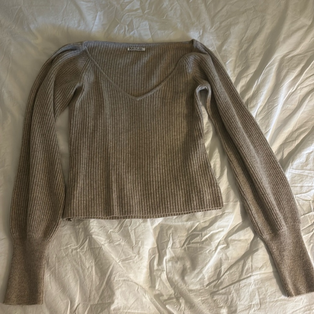 Size small Reformation Hart Cashmere Sweater in oatmeal color